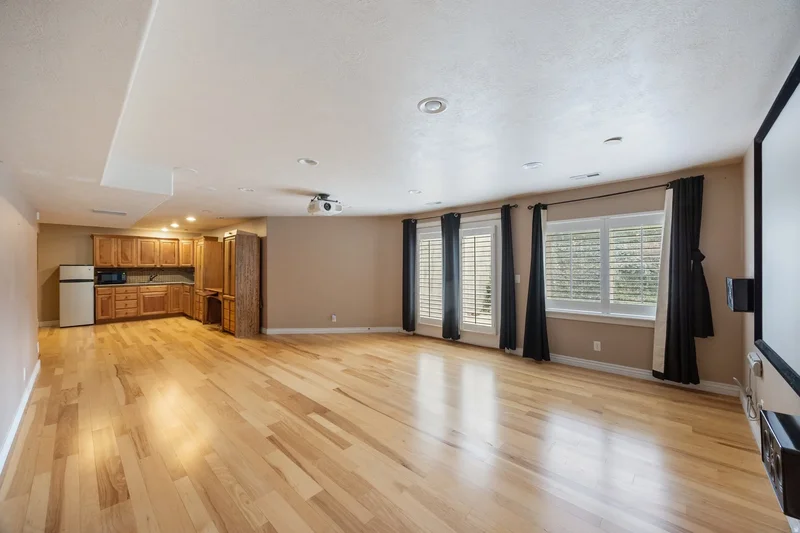 13353 S PEACH ORCHARD CT, Draper, Utah, United States. - Photo 31