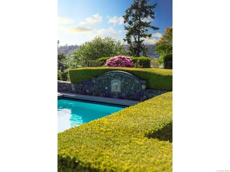 2766 Sea View Rd, Saanich, BC, V8N1K8, CANADA, Saanich, British Columbia, Canada. - Photo 10