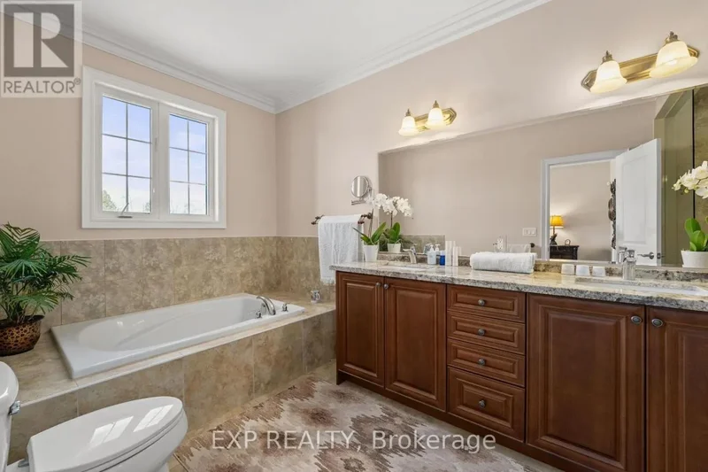 18 WOLFORD COURT, Georgina, Ontario, Canada. - Photo 2