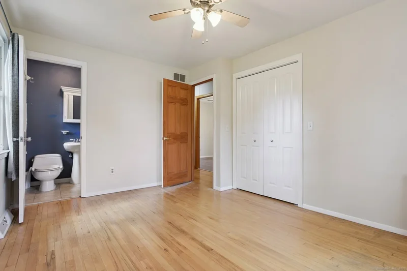 25 Carmen Road, Milford, Connecticut, United States. - Photo 10