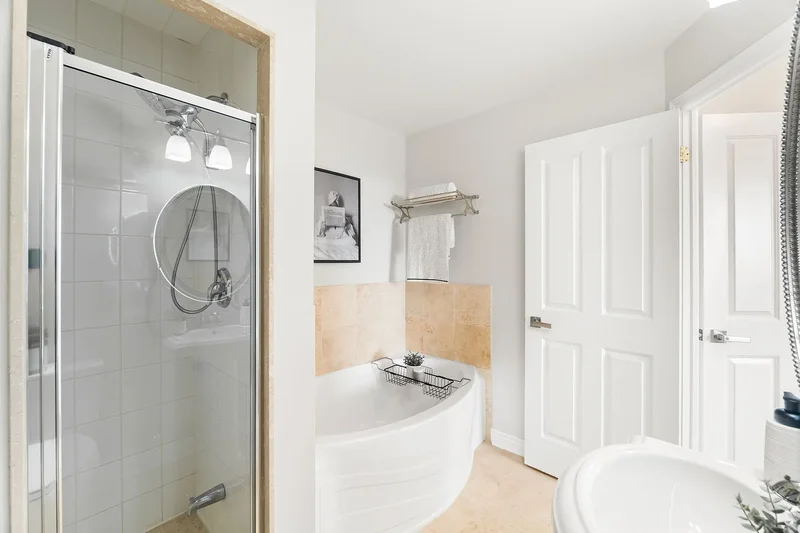40 Old Mill Road  901, Oakville, ON L6J 7W2, Oakville, Ontario, Canada. - Photo 23