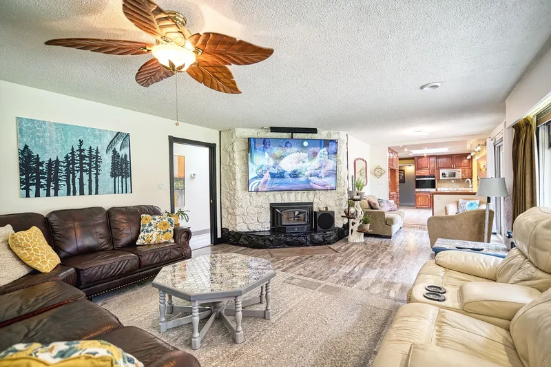 6241 Sechelt Inlet Road, Sechelt, BC V7Z 0L3, Sechelt, British Columbia, Canada. - Photo 26