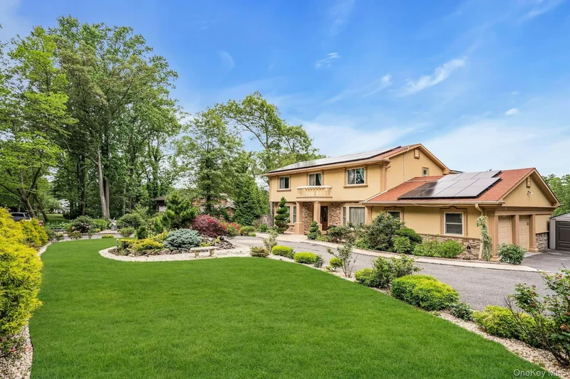 41 Hearthstone Drive, Huntington Station, New York, United States. - Photo 40