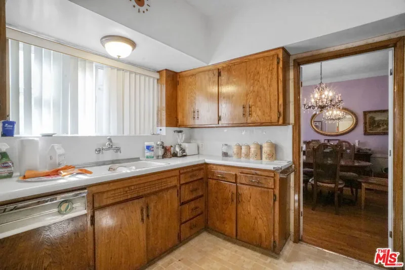 110 S Kings Road, West Hollywood, California, United States. - Photo 4