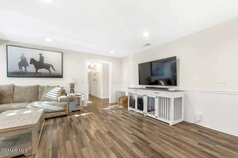 718 Tranquil Lane, Simi Valley, CA 93065, Simi Valley, California, United States. - Photo 9