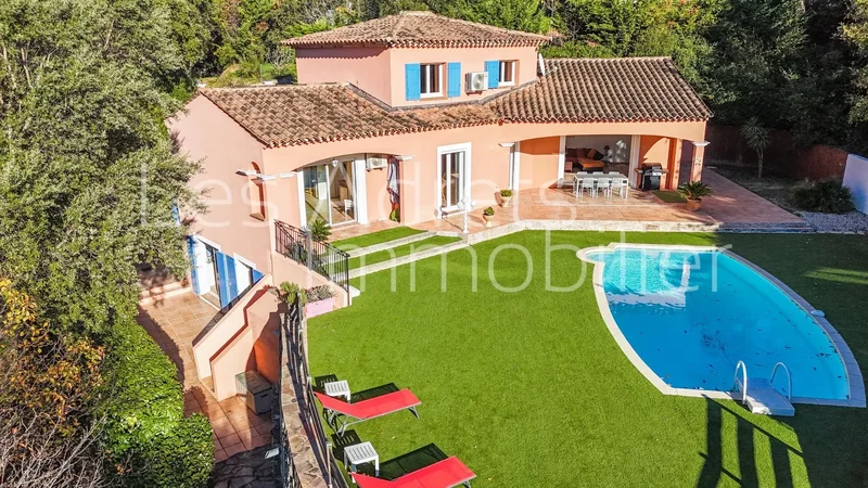 Provençal villa, close to village & A8 motorway