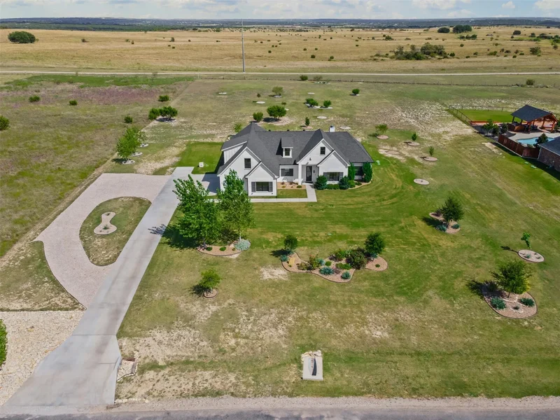 2045 Eagles Ridge Drive, Weatherford, TX 76087, Weatherford, Texas, United States. - Photo 35