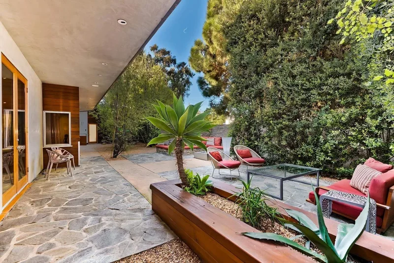 831 Georgina Avenue , Santa Monica, CA 90402, Santa Monica, California, United States. - Photo 26