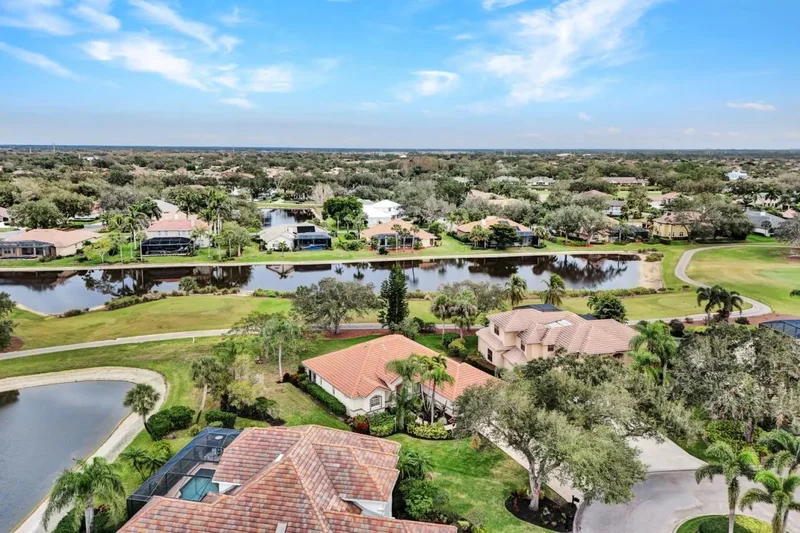11931 Wedge Drive, Miromar Lakes, Florida, United States. - Photo 4