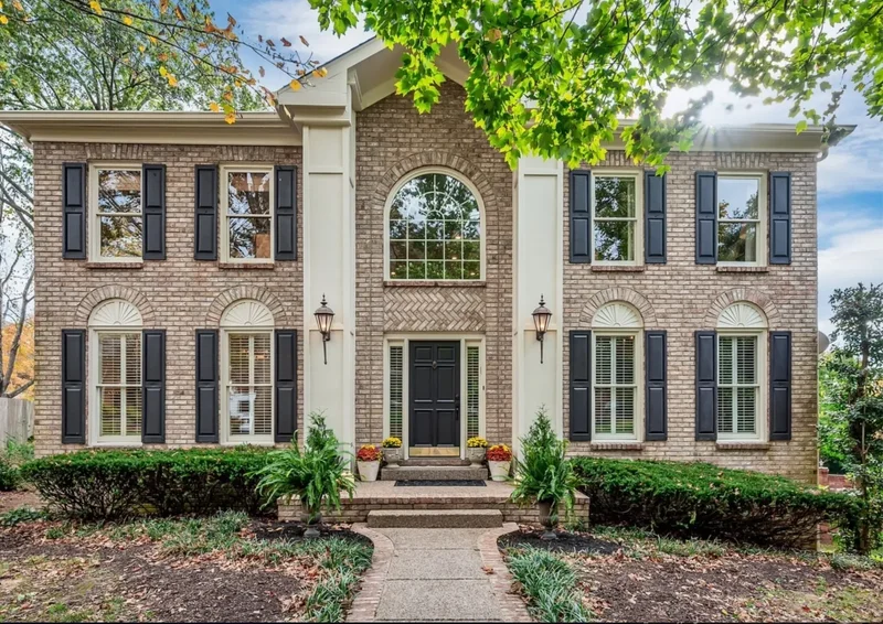 Single Family Residence in Nashville