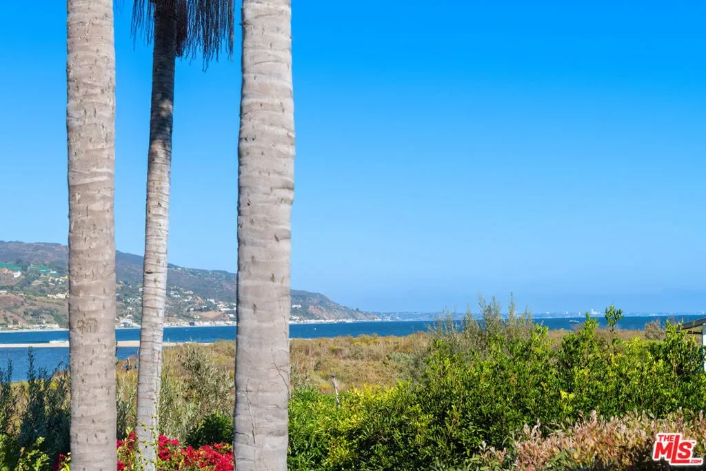 23351 Malibu Colony Road 108a, Malibu, California, United States. - Photo 21