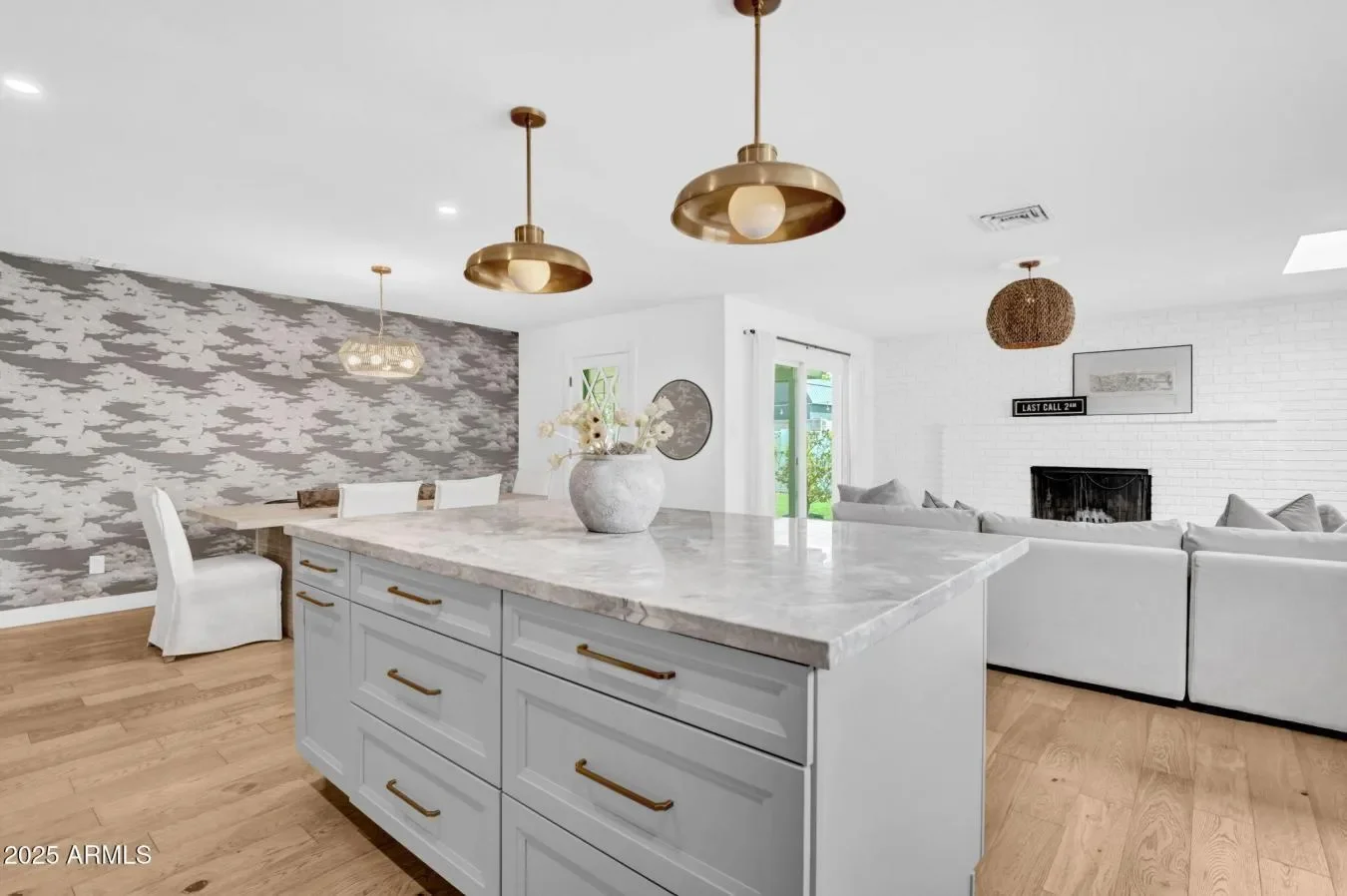 8021 N 16TH Drive, Phoenix, Arizona, United States. - Photo 8