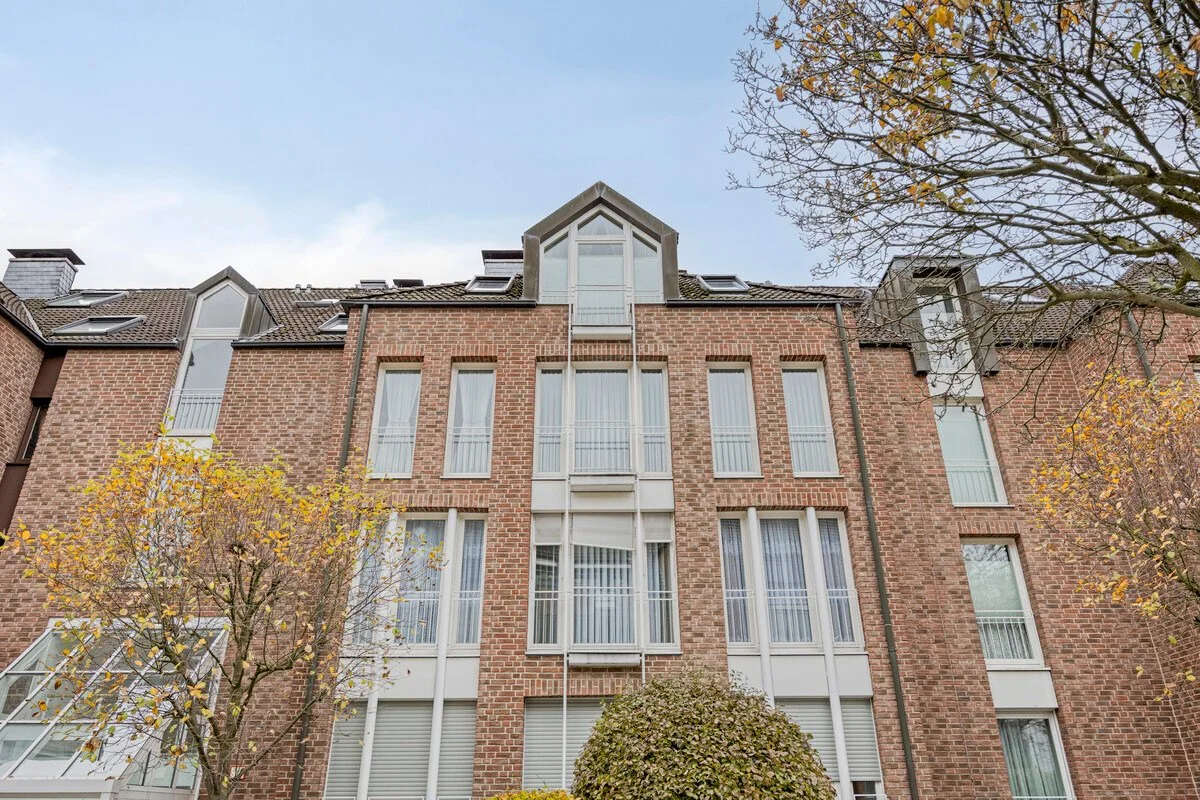 Exterior photo 3