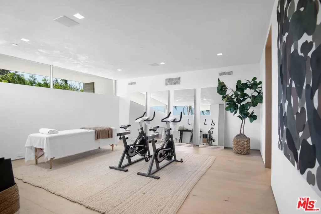 26946 Pacific Coast Hwy, Malibu, California, United States. - Photo 57