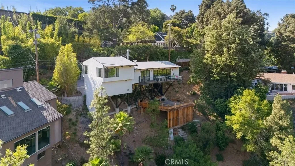 2522 Zorada Drive, Los Angeles, California, United States. - Photo 37