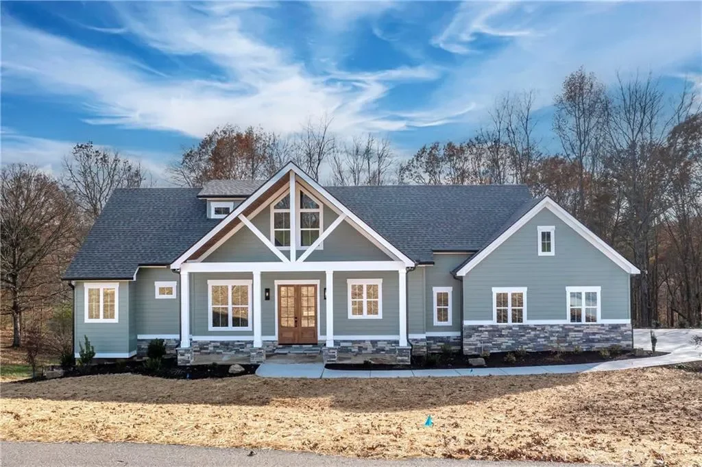 868 Old Owen Drive, Blairsville, Georgia, United States. - Hero Image
