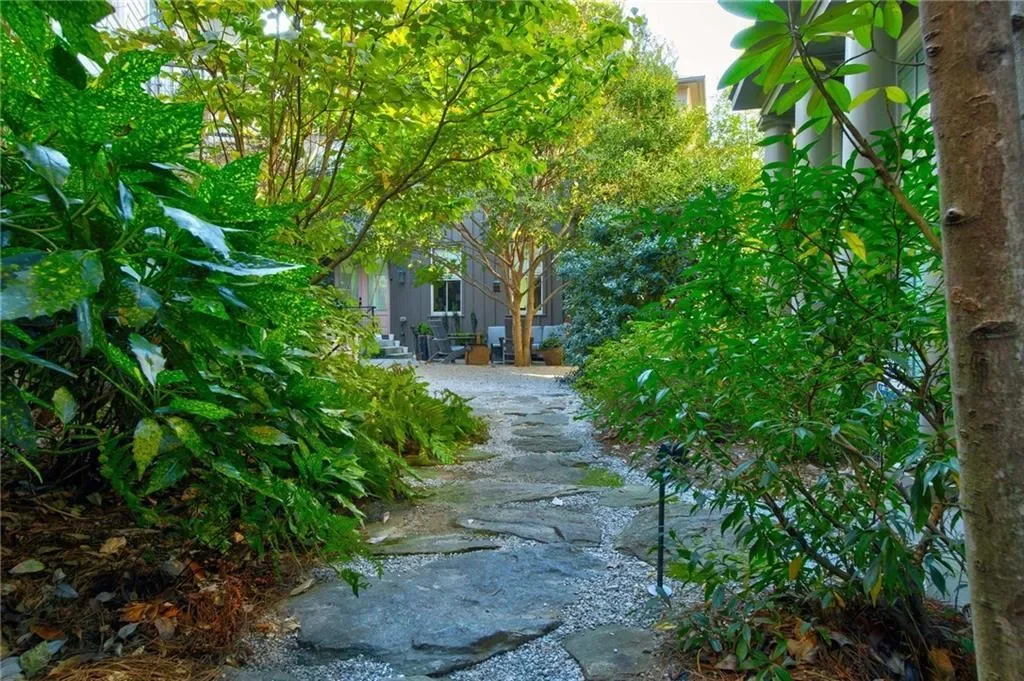 2188 Niles Place, Atlanta, Georgia, United States. - Photo 8