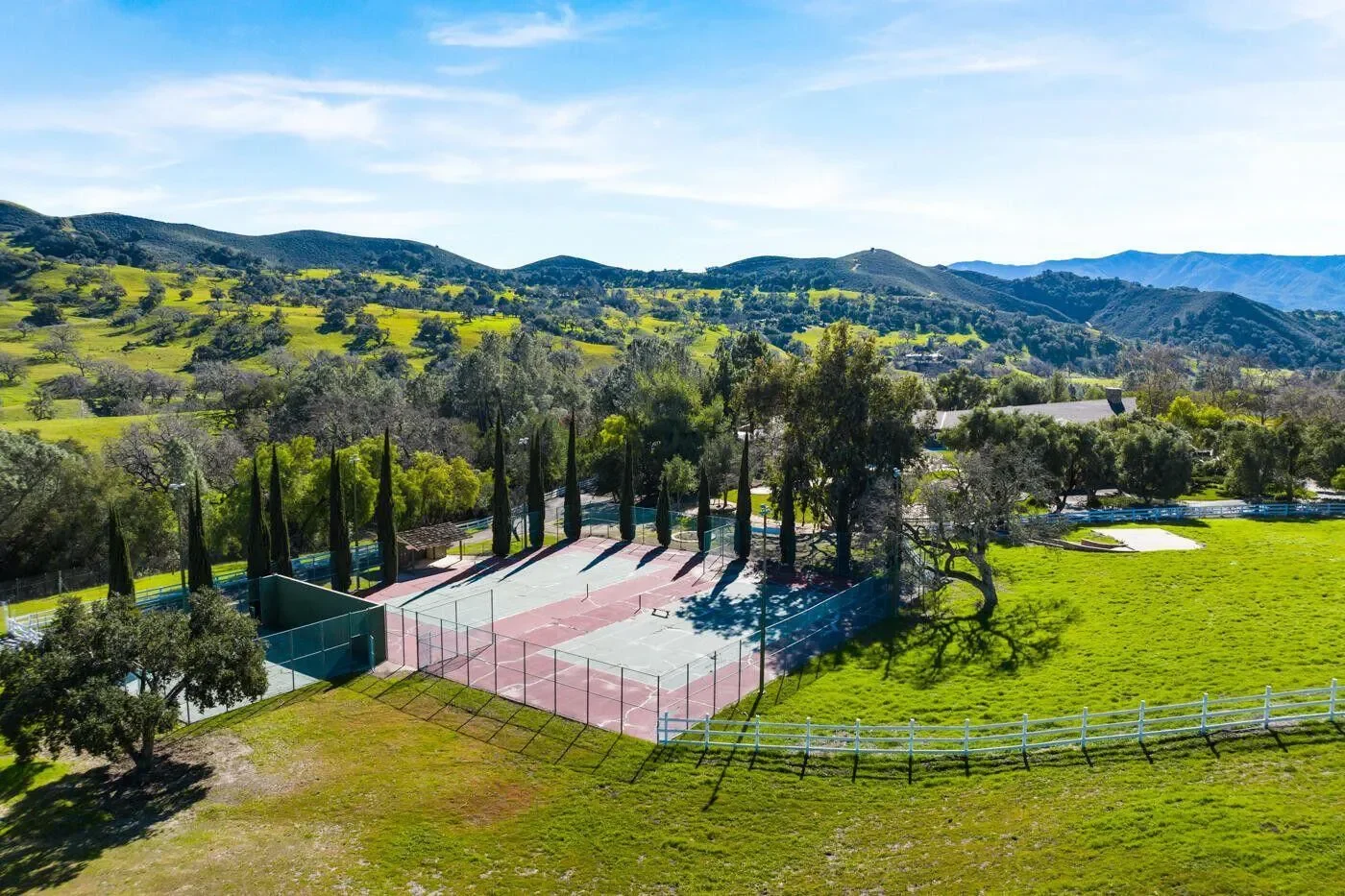 1750 Rambling Oaks Road, Santa Ynez, California, United States. - Photo 12