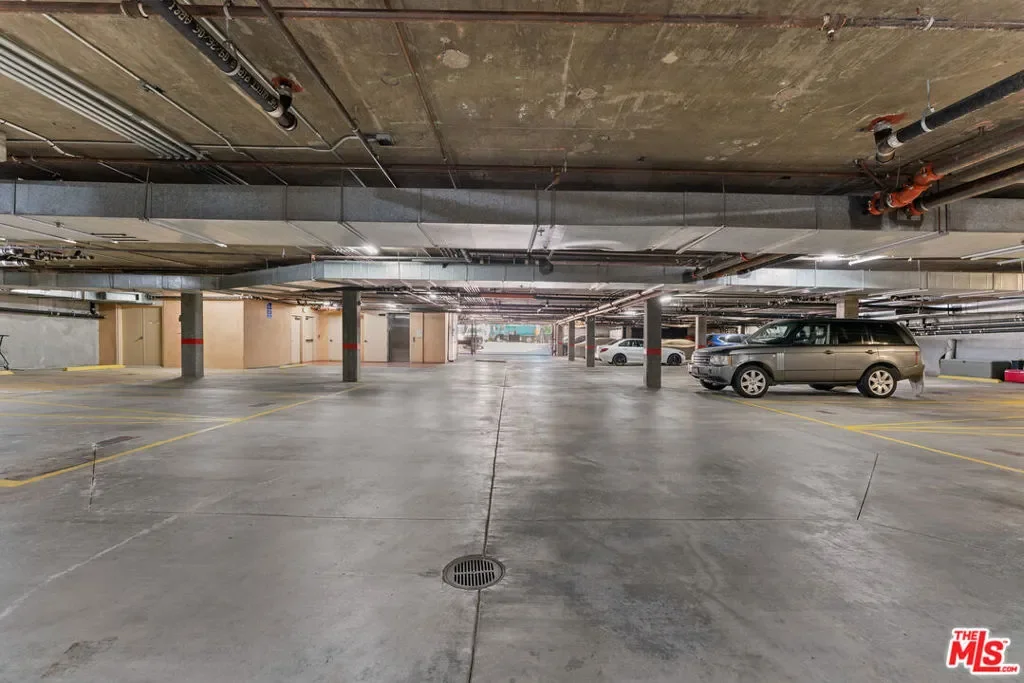 16123 W Sunset Boulevard 101, Los Angeles, California, United States. - Photo 19