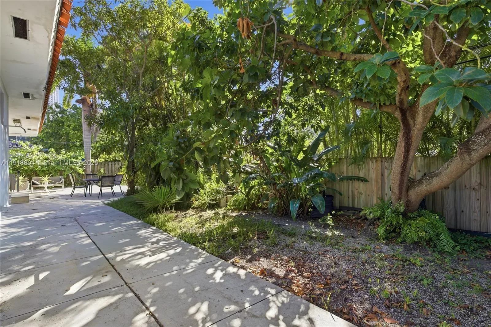272 191st Ter, Golden Beach, Florida, United States. - Photo 29
