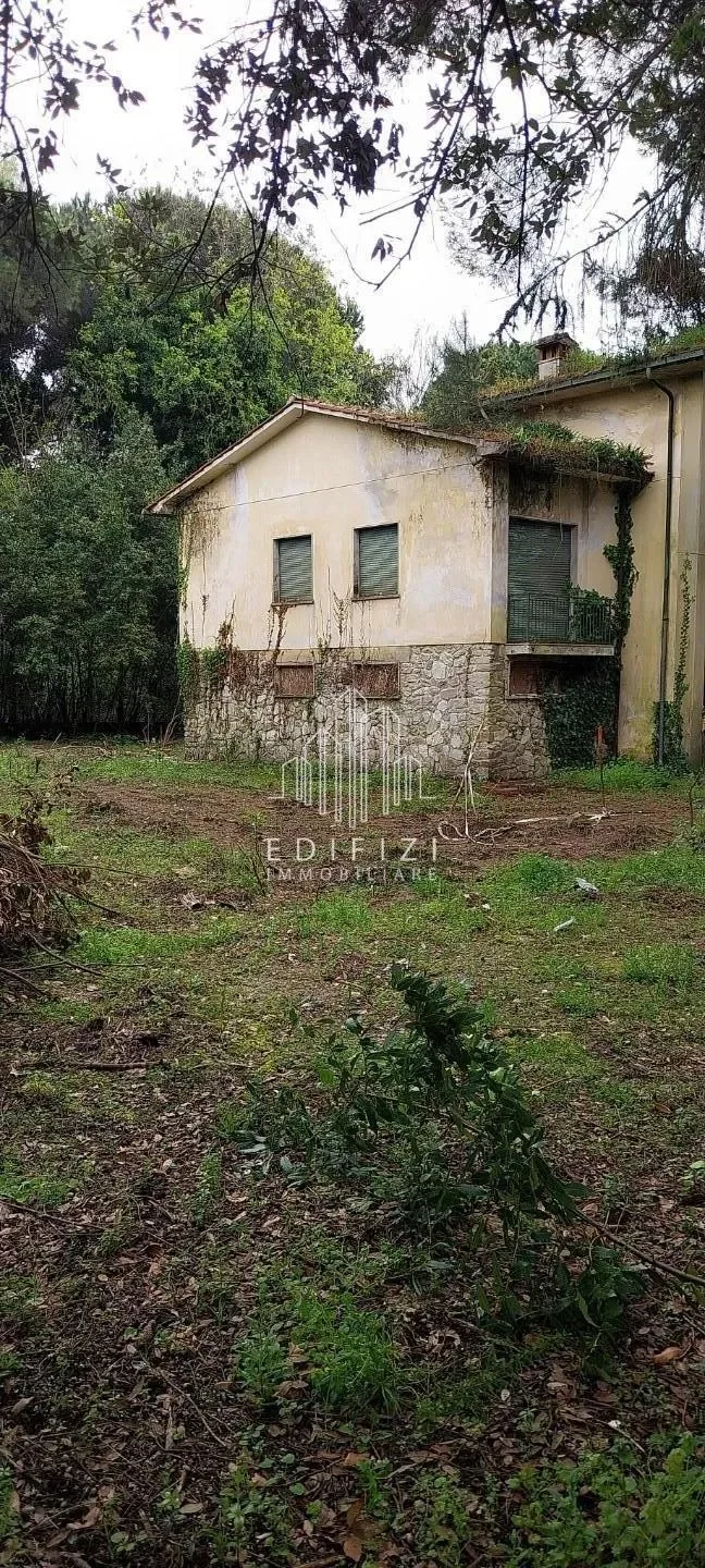 Exterior photo 7