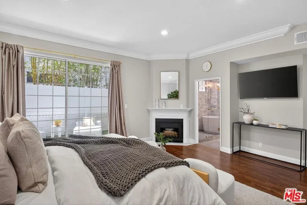 315 N Swall Drive 103, Beverly Hills, California, United States. - Photo 11