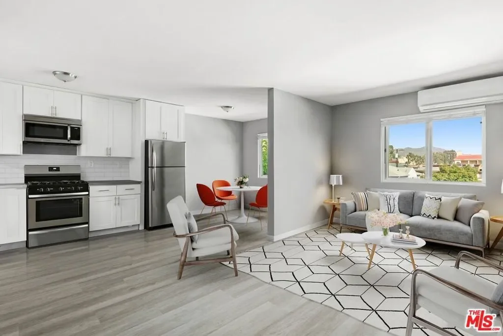 629 E Elk Avenue, Glendale, California, United States. - Photo 2