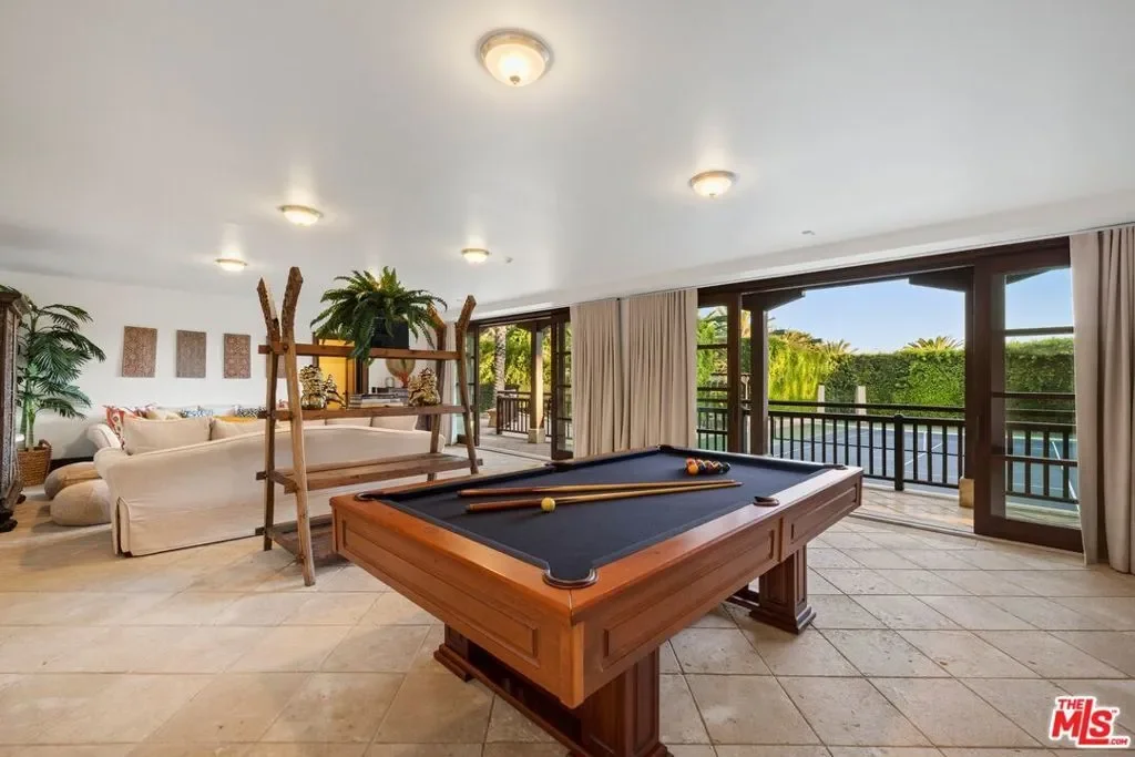 24834 Pacific Coast Highway, Malibu, California, United States. - Photo 3