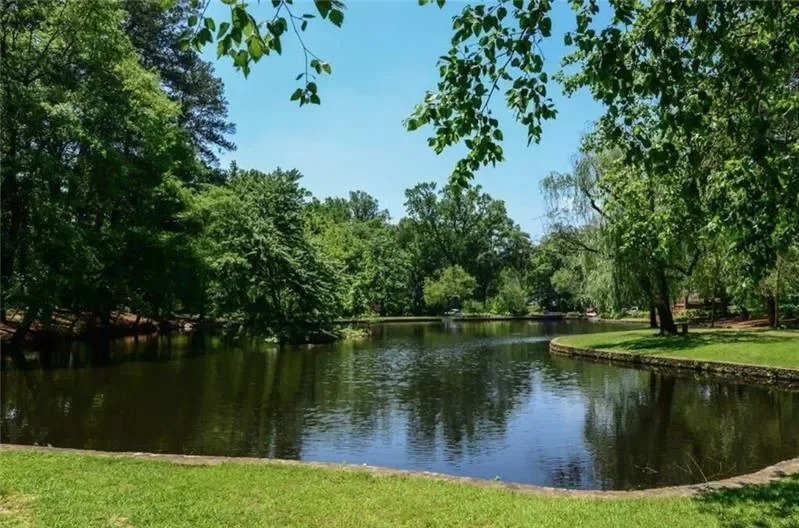 284 Lakeview Avenue NE, Atlanta, Georgia, United States. - Photo 43