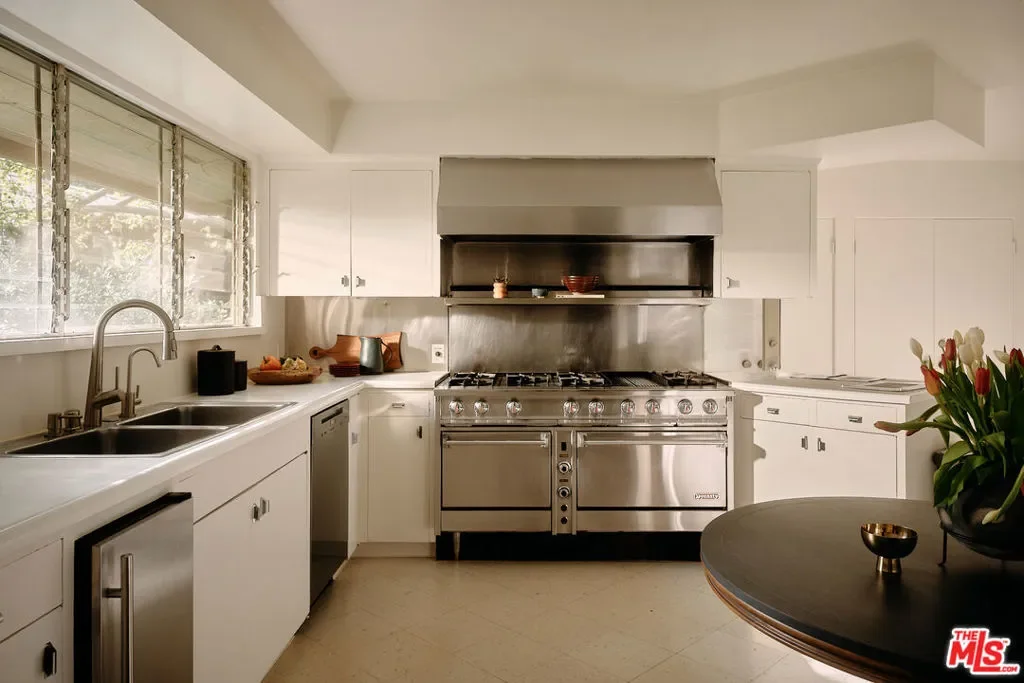 1117 N Beverly Drive, Beverly Hills, California, United States. - Photo 20