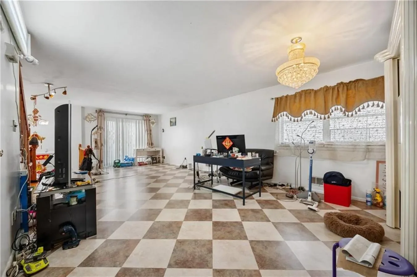 306 Hylan, New York, New York, United States. - Photo 21