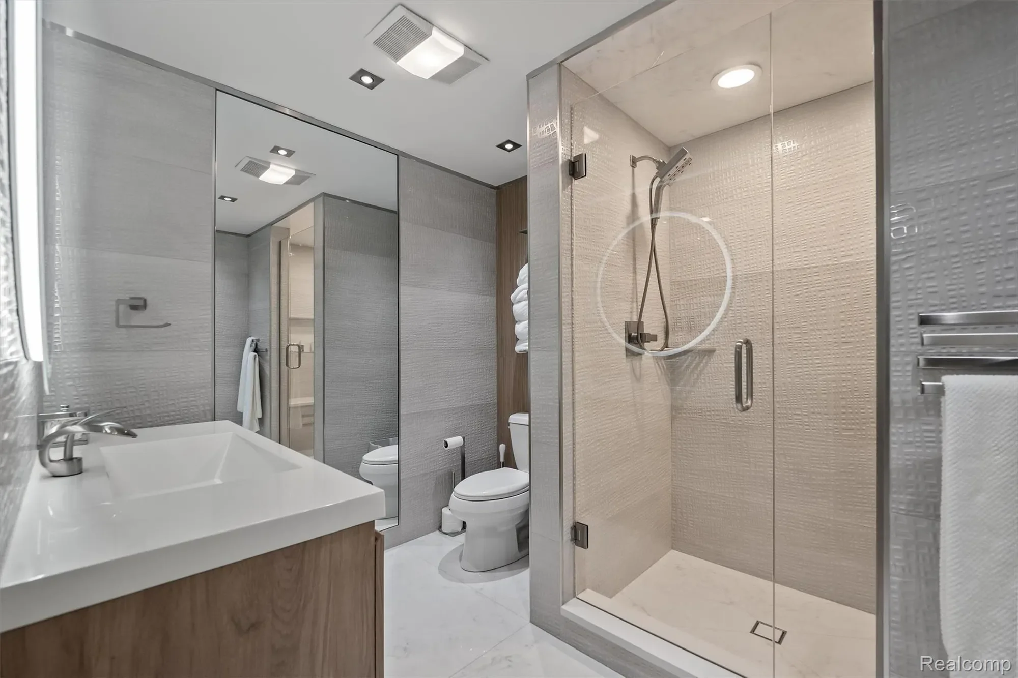 5116 W Bloomfield Lake Road, West Bloomfield Charter Township, MI 48323, Orchard Lake Village, Michigan, United States. - Photo 43
