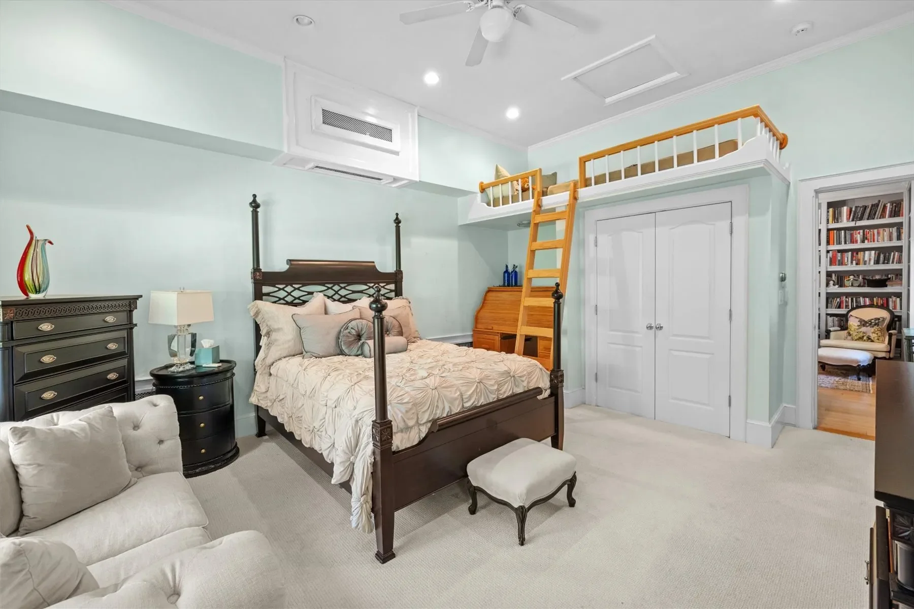 Gallery photo 6