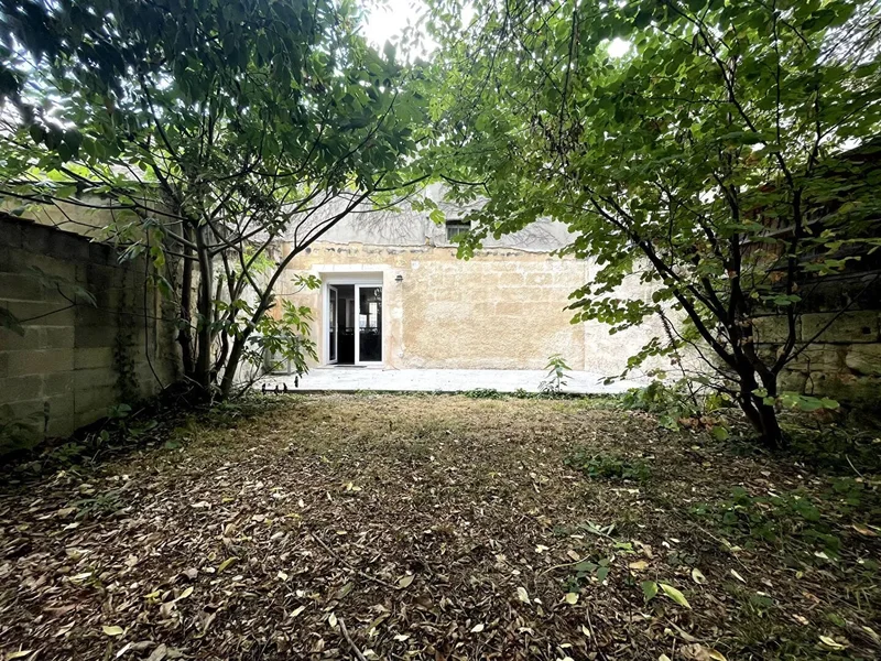 Bordeaux Fondaudège, exceptional location, house with garden and garage