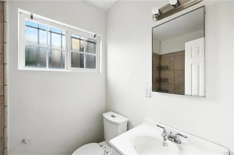 9430 Parmelee Avenue, Los Angeles, CA 90002, Los Angeles, California, United States. - Photo 8
