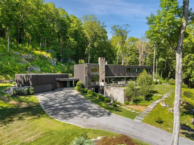 147 Mianus River Road, Bedford, New York, United States. - Photo 24