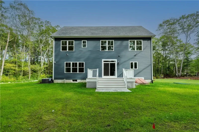 44 Saddlebrook Drive, Warwick, Rhode Island, United States. - Photo 43