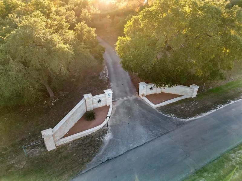 301 Crystal Meadows DR, Kyle, Texas, United States. - Photo 19