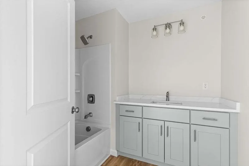 393 Court St #5, Plymouth, MA 02360, Plymouth, Massachusetts, United States. - Photo 18