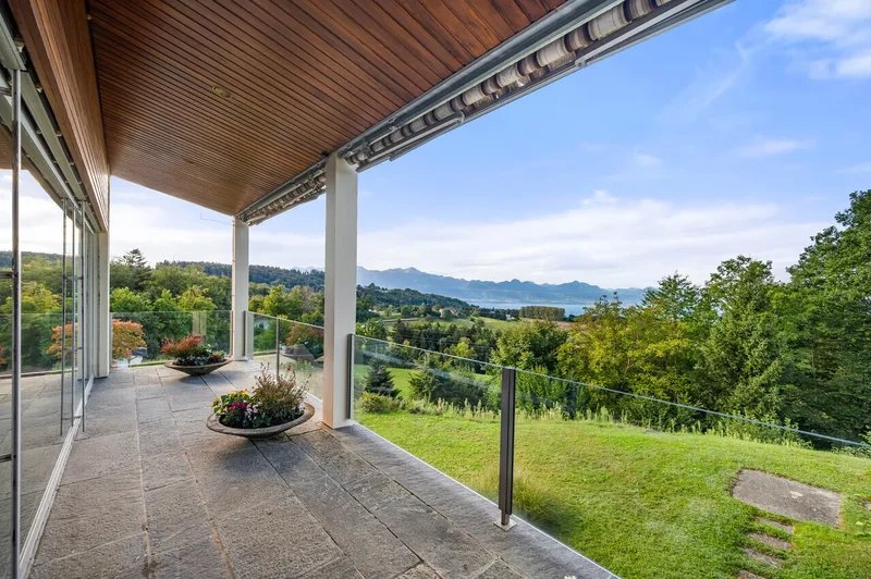 Lausanne, Vaud, Switzerland. - Photo 6