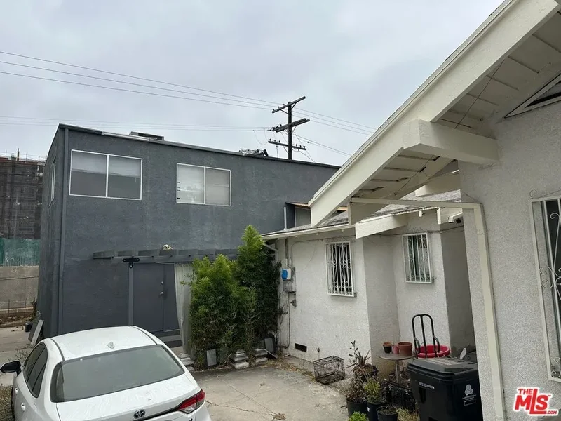 932 S Harvard Boulevard, Los Angeles, California, United States. - Photo 3