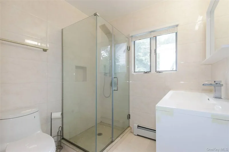 43 ELM Street, Great Neck, New York, United States. - Photo 31