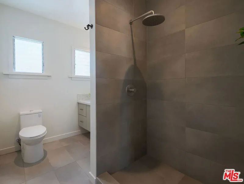 1826 W 78th Street, Los Angeles, California, United States. - Photo 26