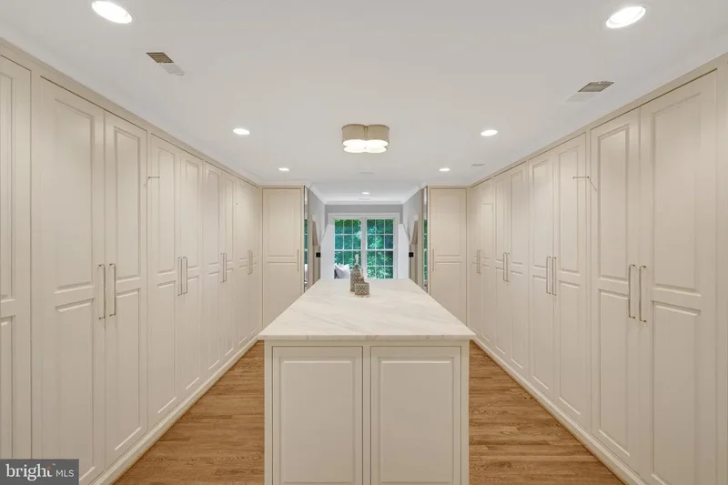 8014 GREENWICH WOODS DR, MCLEAN, VA, 22102, USA, McLean, Virginia, United States. - Photo 76