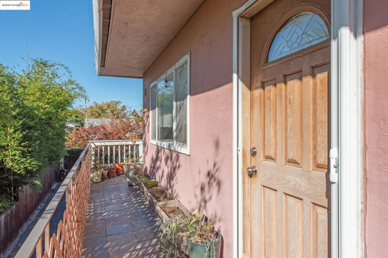 558 58th St, Oakland, California, United States. - Photo 12