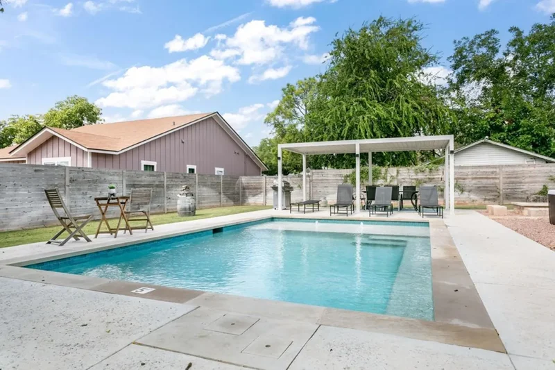 915 Bell, Fredericksburg, Texas, United States. - Photo 19