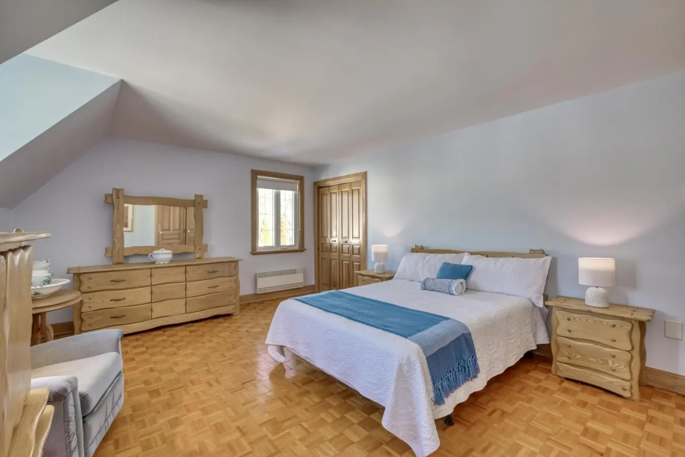 1009 Boul L'Assomption, Repentigny, Quebec, Canada. - Photo 15