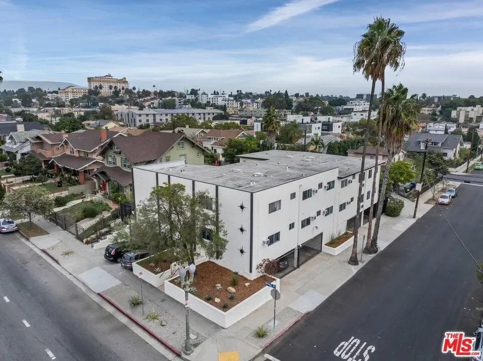 200 N Rampart Boulevard, Los Angeles, California, United States. - Photo 9