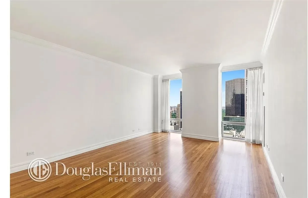 OLYMPIC TOWER, 641 FIFTH AVE, New York, New York, United States. - Photo 5