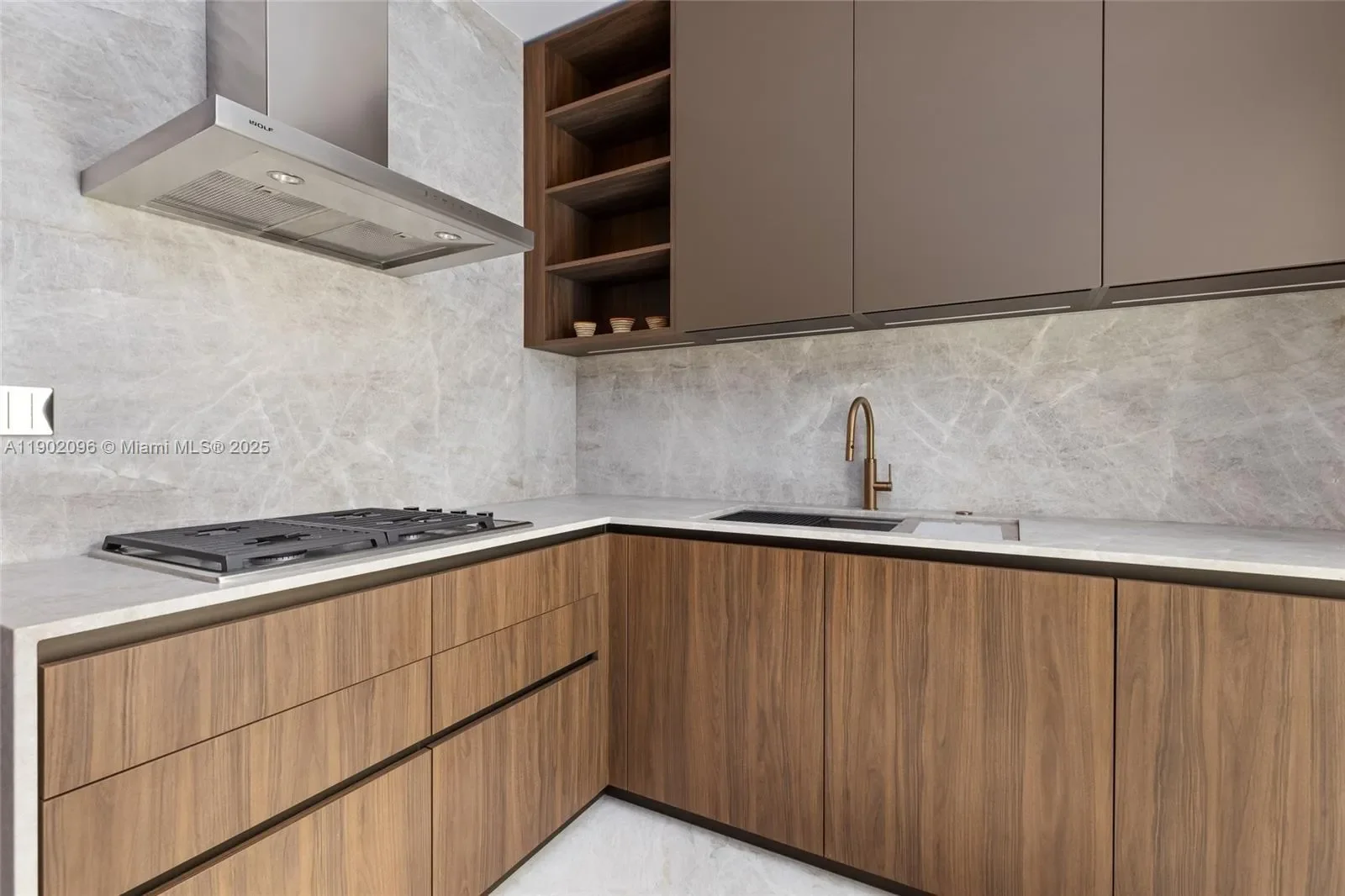 11404 N Bayshore Dr, North Miami Beach, Florida, United States. - Photo 21